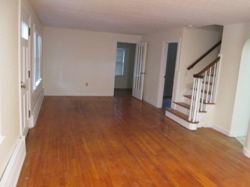 235 Mountain St, Worcester MA  01606-1207 exterior