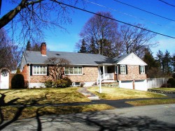 93 Ruane Rd, Newton, MA 02465-2627