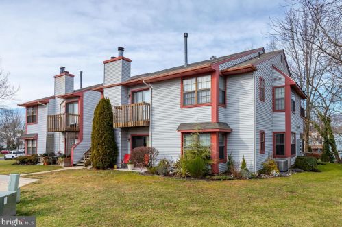 351 Coventry Ct, West Deptford, NJ 08051-2019