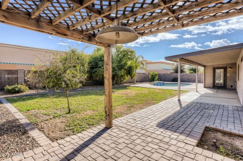 4837 84 Dr, Phoenix AZ 85037-1252 exterior