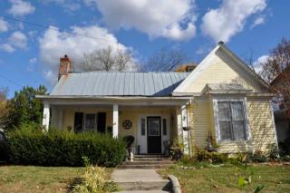 307 Elk Ave, Fayetteville, TN 37334-3053