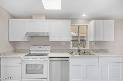 19627 30 St, Phoenix AZ 85008-6137 exterior