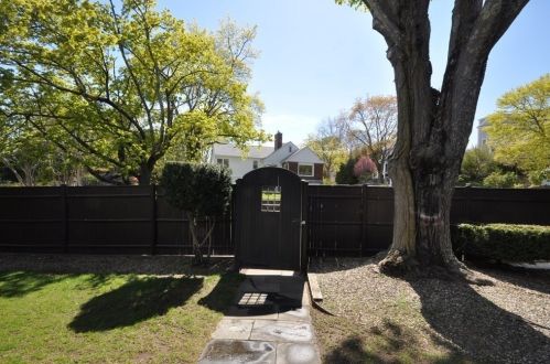 15 Rdg St, Arlington MA 02474-1705 exterior