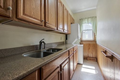 81 Lowell St, Methuen MA 01844-3615 exterior