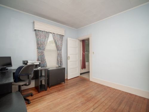 77 Riverdale St, Methuen MA 01844-6105 exterior