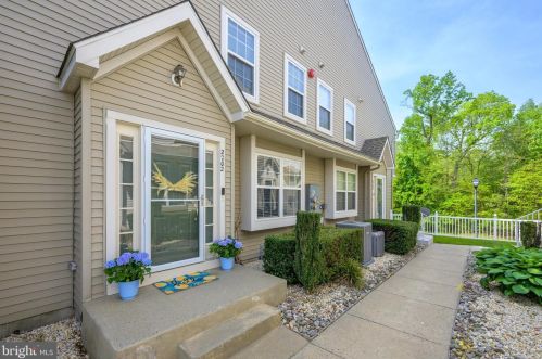 2202 Beacon Hill Dr, Erial NJ  08081-1175 exterior