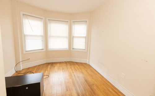 555 Broadway, Fall River MA 02724-2940 exterior