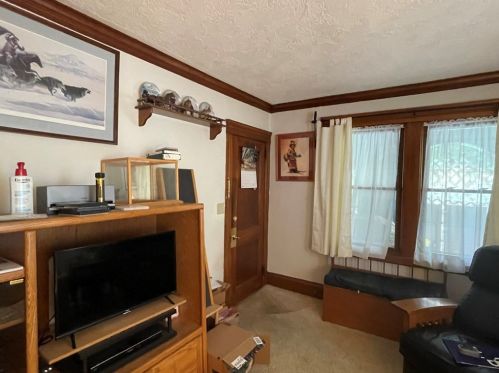 30 Circuit Ave, Worcester MA  01603-2126 exterior