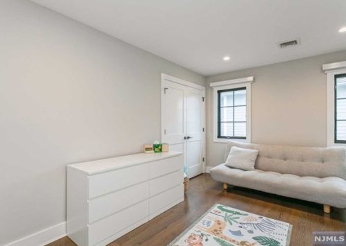 158 Magnolia Ave, Tenafly NJ  07670-1828 exterior