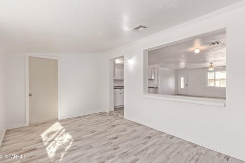 4923 Cheery Lynn Rd, Phoenix AZ  85031-3514 exterior