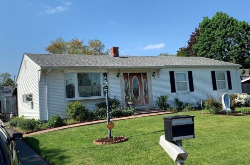 40 Blaze Rd, New Bedford, MA 02745-4201