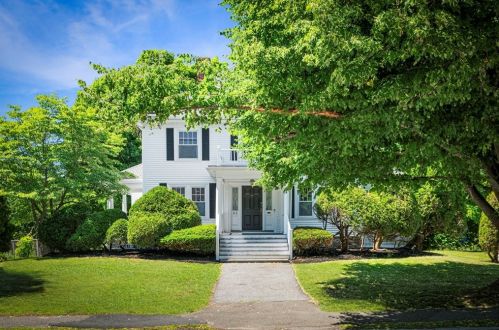 65 Conant St, Beverly, MA 01915-1644