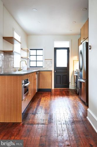 5221 Hazel Ave, Philadelphia PA  19143-1526 exterior