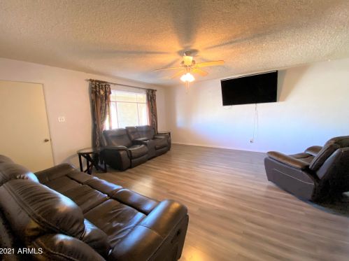 4536 49 Ave, Phoenix AZ 85031-1312 exterior