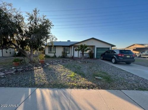 19826 34th Dr, Phoenix, AZ 85027-3815