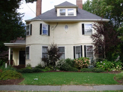 289 Highland Ave, Newton, MA 02465-2513