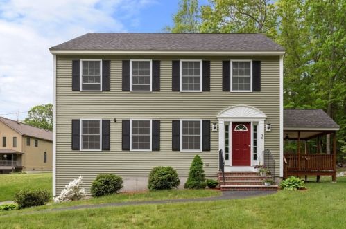90 Varnum Ave, Dracut, MA 01826-5413
