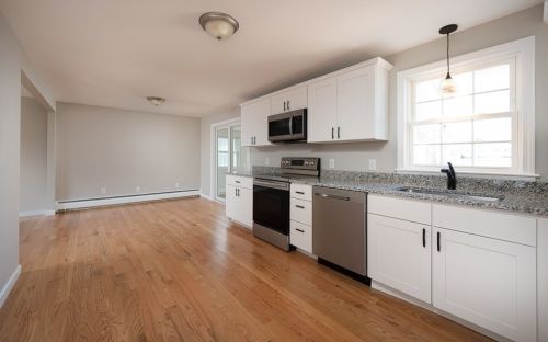 1 Mercury Dr, Worcester, MA 01605-1004