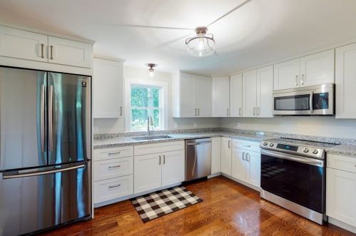 267 Sandy Hill Dr, Marshfield MA  02050-2708 exterior