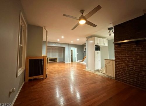 264 Davis Ave, Kearny NJ 07032-3402 exterior