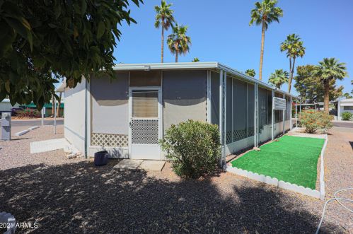 2050 Dunlap Ave, Phoenix AZ 85021-0695 exterior