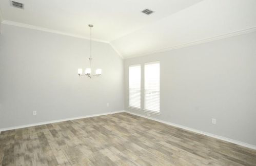 8220 Mura Dr, Plano TX 75025-4051 exterior