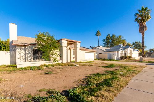 3415 67th Dr, Phoenix, AZ 85033-4423