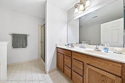 19 Brookfield Dr, Jackson Twp NJ 08527-3865 exterior