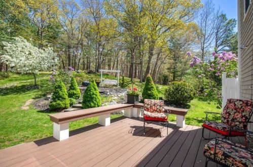 21 Franklin Rodgers Rd, Hingham MA 02043-2665 exterior