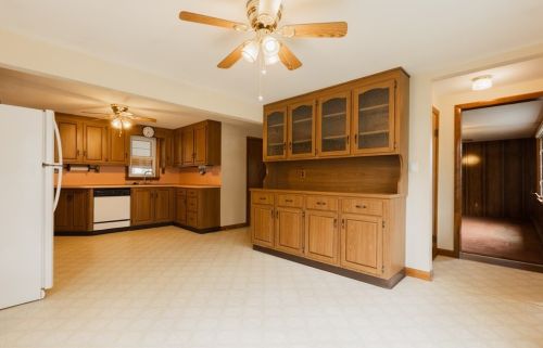 61 Derby St, Worcester MA 01604-3940 exterior