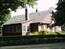 543 Crafts St, Newton, MA 02465-1700