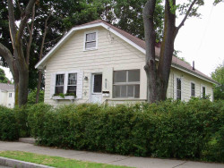61 Allison St, Newton, MA 02458-1044