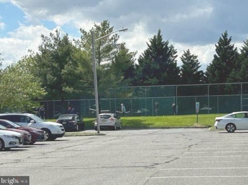 5 Wheatfield Ct, Columbus NJ  08022-1977 exterior