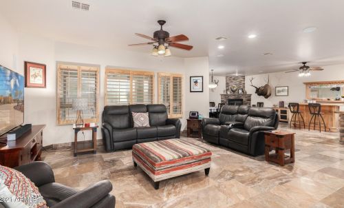 37405 16 St, Phoenix AZ 85086-6479 exterior