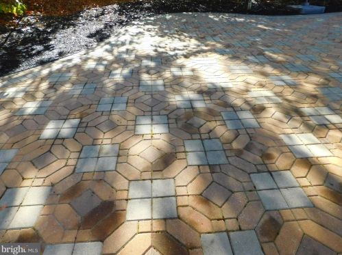 612 Schaeffer Ave, West Deptford NJ 08096-6631 exterior