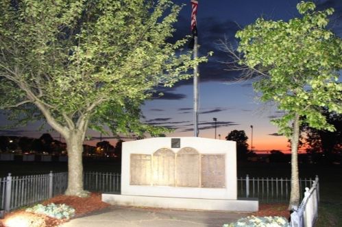 563 Whipple St, Fall River MA 02724-3433 exterior