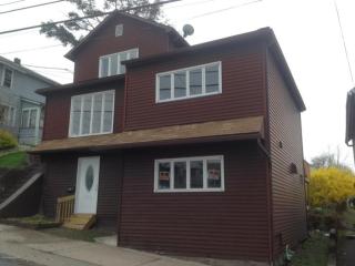 222 Hanover St, West Nanticoke PA  18634-2705 exterior