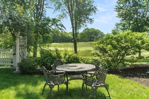 48 Windsor Rd, Newton MA 02468-1505 exterior