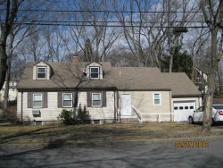 58 Elinor Rd, Newton, MA 02461-1835