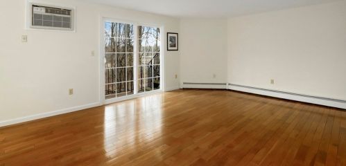 454 Mammoth Rd, Dracut, MA 01826-6724