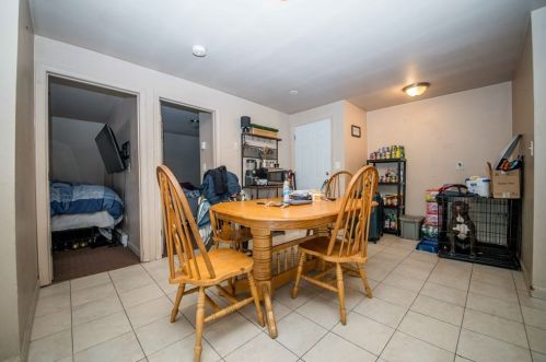 247 Dover St, Fall River MA 02721-2703 exterior