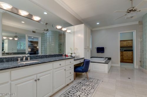 1465 Caribbean Ln, Phoenix AZ 85023-6792 exterior