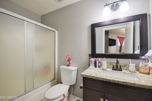 2251 63 Dr, Phoenix AZ 85033-1630 exterior