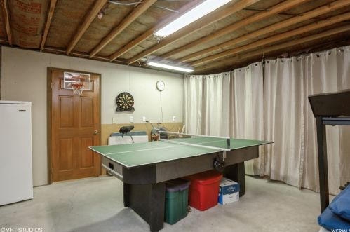 1587 Edgecliff Dr, Sandy UT 84092-4309 exterior