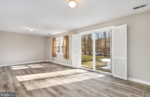 9005 Queen Maria Ct, Columbia MD 21045-2405 exterior