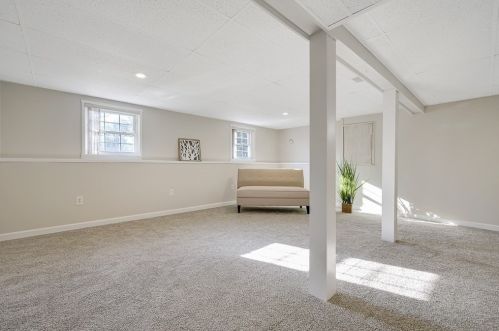 79 Valmor St, Worcester MA 01604-2447 exterior