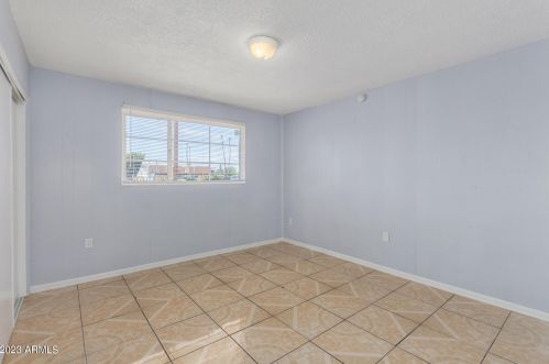 6329 43 Ave, Phoenix AZ 85029-3944 exterior