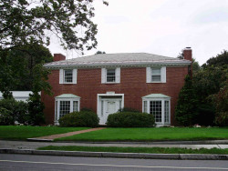 1818 Beacon St, Newton, MA 02468-1470