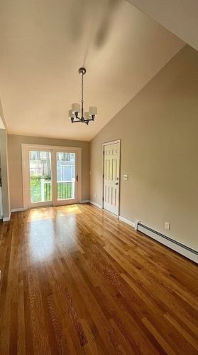 9 Dixfield Rd, Worcester MA  01606-1085 exterior