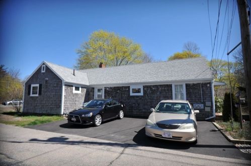 152 Marion Rd, Wareham MA 02571-1460 exterior